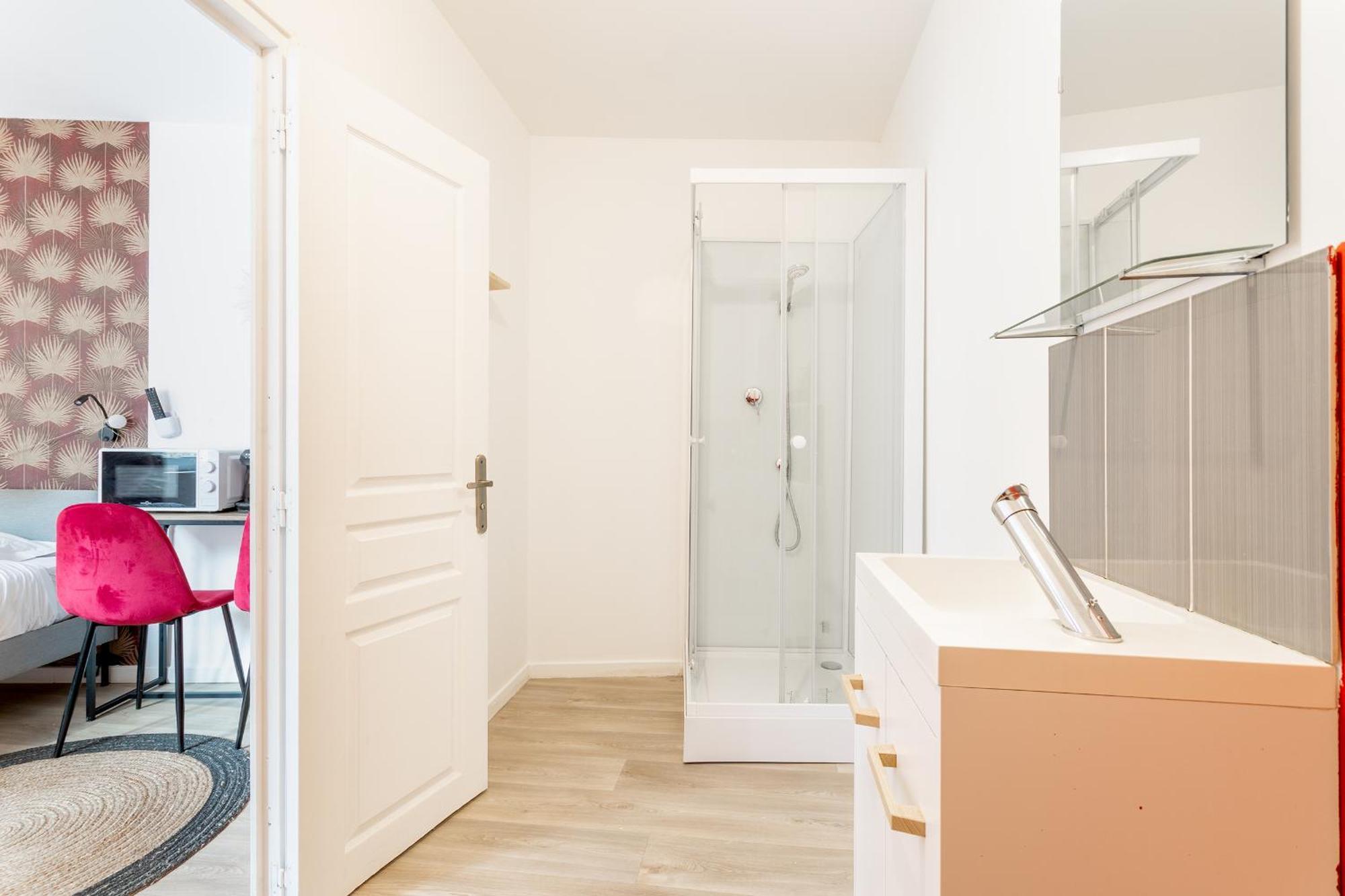 S&K Suite Grande Rue Roubaix - Chambre Spacieuse Et Sdb Privee - Netflix Et Cuisine Εξωτερικό φωτογραφία